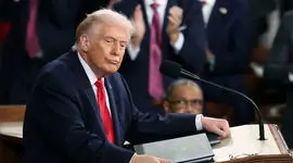 منابع خبری : ترامپ قصد ندارد حداقل تا چهار هفته دیگر جنگ را تمام کند!