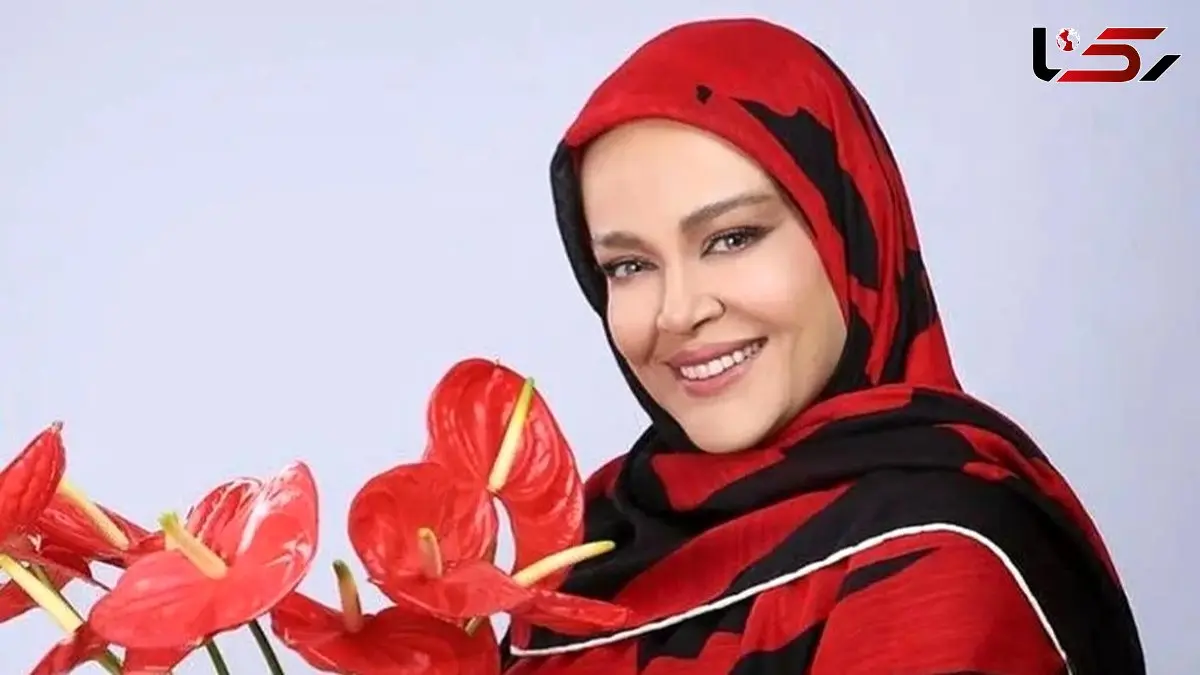 عکس/ نکاهی به مانتو مجلسی خوش رنگ با طراح ایرانی بهاره رهنما بازیگر خوش استایل ایرانی/ حفظ اصالت یعنی این