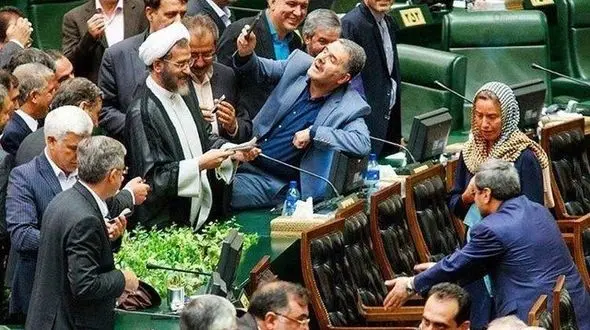  احتمال ورود هیات نظارت بر رفتارنمایندگان به ماجرای سلفی باموگرینی 