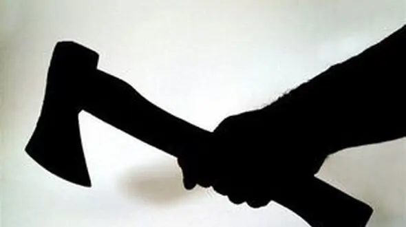 وحشت از مرد تبرزن در گرگان ! / پلیس با قدرت وارد عمل شد


