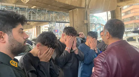 انجام بازسازی صحنه قتل زورگیران بزرگراه صدر + فیلم و عکس