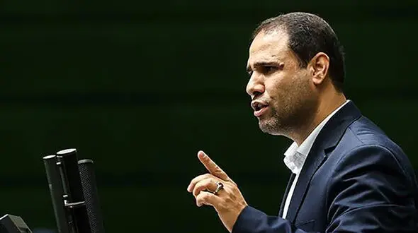 واکنش صحرایی به بازتاب سخنانش درباره «تفکیک جنسیتی» کتب درسی: اینها توهین به شعور ملت است