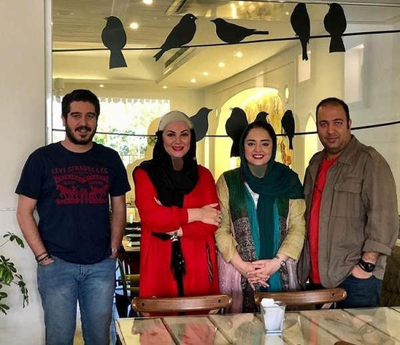 دورهمی بازیگران معروف در رستوران لاله اسکندری و همسرش ساسان !