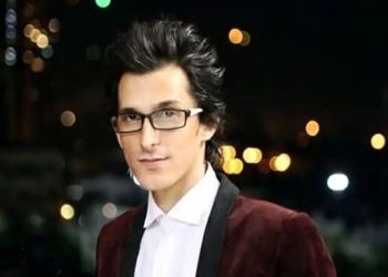 فیلم آواز احساسی مرتضی پاشایی ! /  تو اوج مریضیش این آهنگ رو خام خوند بمونه برای یار ابدیش !
