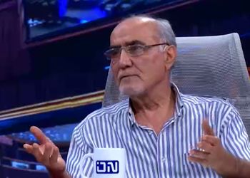 تهیه‌کننده سینما: گریه کردم، یاد فیلم «سنتوری» افتادم که به‌خاطر صدای محسن چاوشی ۷ سال توقیف شد