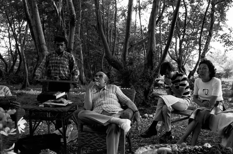 هویدا و همسرش لیلا امامی پس از کمپین های انتخاباتی در ویلای نوشهر