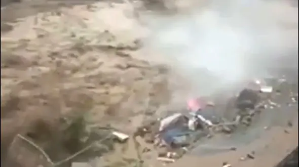 فیلم وحشت آور از سیل پاکستان / سیل خانه ها را بلعید / ببینید