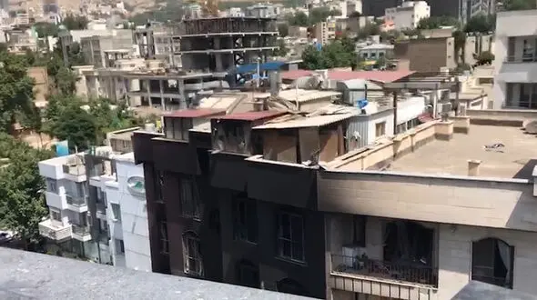 اینجا پشت بام عجیب کلینیک سینا است! / درانفجار تجریش امکان فرار نبود !+ عکس و فیلم