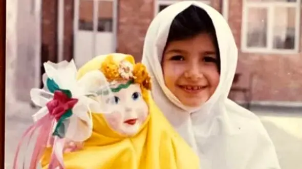 این دختربچه کدام خانم مجری زیبای ایرانی است ! / محاله حدس بزنید + عکس ها