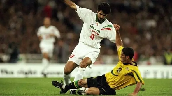 بازی تاریخی ایران و استرالیا را با گزارش عربی ببینید/ سالروز حماسه ملبورن! + فیلم