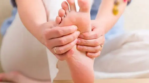 بی حسی دست و پا نشانه چه بیماری خطرناکی است؟