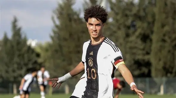 بارسلونا درصدد امضای قرارداد با بازیکن عراقی‌تبار