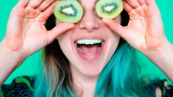 دندان های رنگین کمانی مد جدید دختران