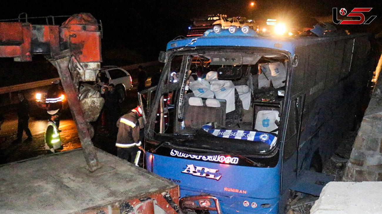 پزشکی قانونی مازندران تعداد اجساد واژگونی اتوبوس را ۱۳ نفر اعلام کرد / شناسایی ۱۱ جسد تا این لحظه 