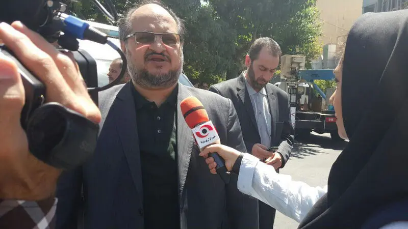 محمد شریعتمداری