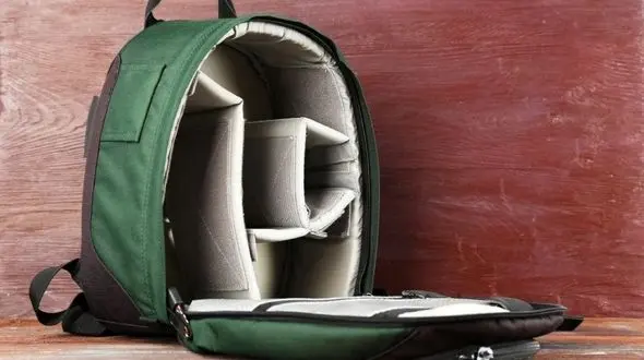 یک عکاس حرفه‌ای چه چیزهایی در کیف عکاسی خودش دارد؟