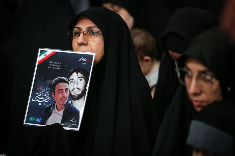 رهبر انقلاب حضرت آیت الله خامنه ای در مراسم بزرگداشت شهدای جنگ تحمیلی اخیر 7-5-1404