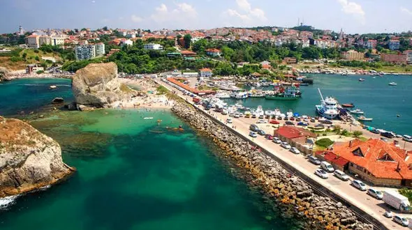 تفریحات ساحلی این کشور زیبا را از دست ندهید