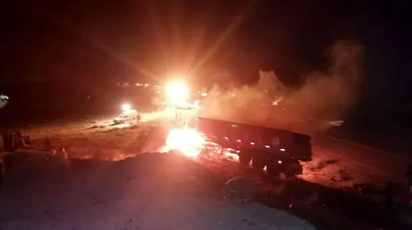 دختر 12 ساله در کامیون زنده زنده سوخت / حادثه تلخ در جاده  مشهد