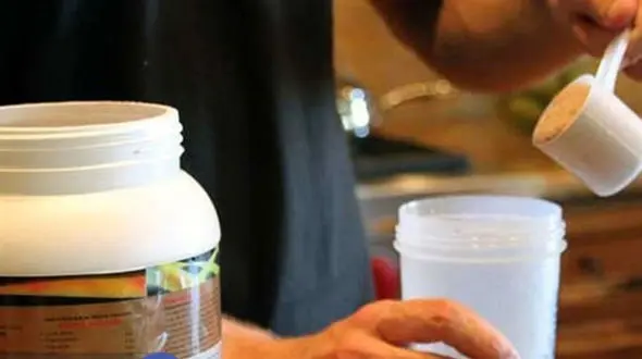 استفاده از پودرهای بدن سازی جوان مینابی را از پا انداخت 