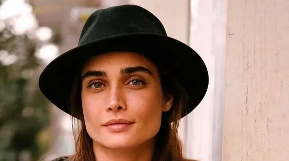 معرفی زیباترین بازیگران ایران؛ تینا آخوندتبار 