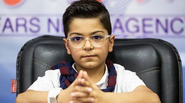  تیپ و استایل جدید بازیگر نقش کودکی «جواد جوادی» در ونکوور + فیلم