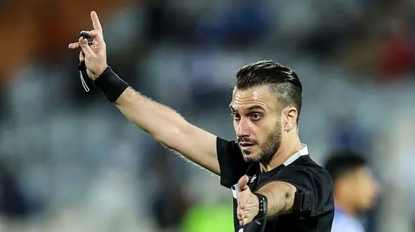 داور بازی استقلال- ذوب آهن؛ داور شکست جنجالی استقلال!