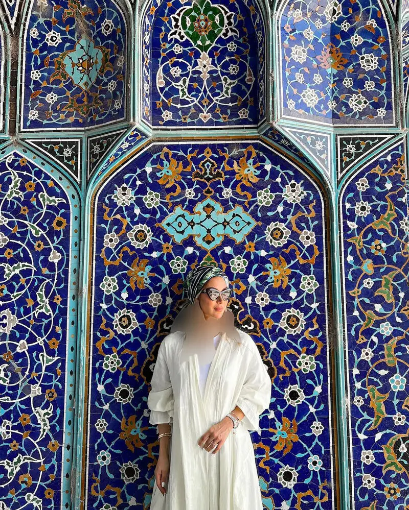 مینا مختاری