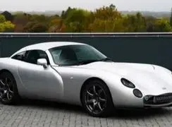 معرفی تی‌ وی‌ آر توسکان 2: شاهکار مهندسی بریتانیا در خودروهای نادر / عکس