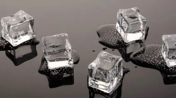 یخ عجیب و جدید: چرا این نوع یخ هرگز آب نمی‌ شود؟