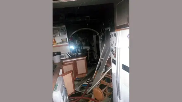 علت انفجار ساعت یک بامداد در شرق تهران چه بود! / همه وحشت کردند + عکس ها