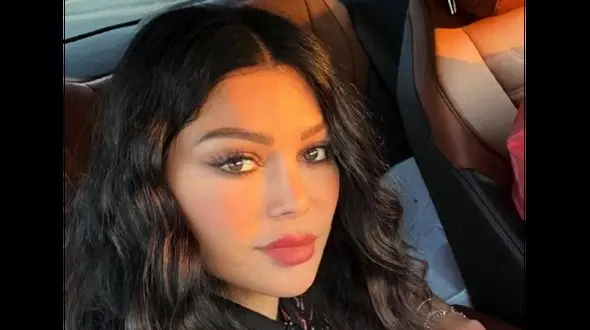 فیلم غافلگیری لاکچری خواننده زن مشهور به بهانه تولد ۵۱ سالگی اش! / تعجب نکنید