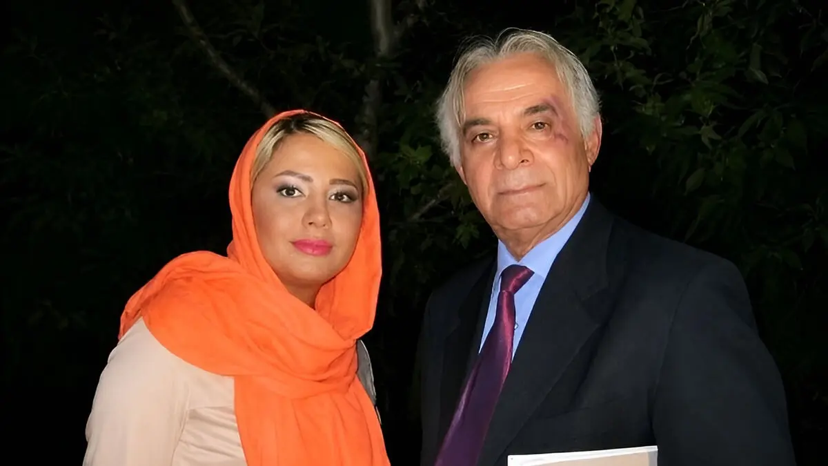 تنها فیلم منتشر شده از خانه مرحوم سیروس گرجستانی / از حیاط سرسبز تا چیدمان سنتی و گرم خانه بازیگر متهم گریخت