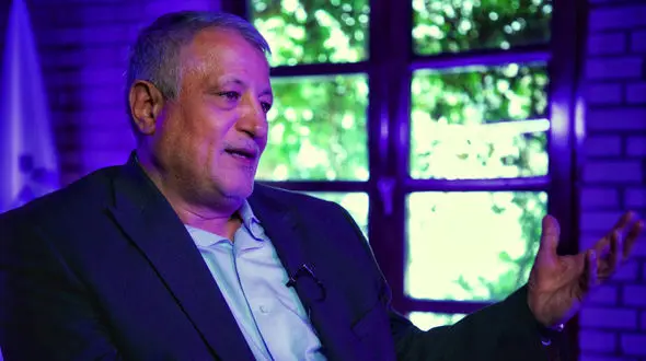 محسن هاشمی: احداث تراموا در حال حاضر عقلانی نیست