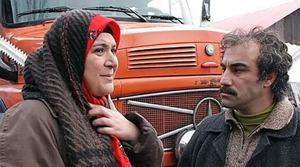 عکس زن زیبا با جواهرات چشم نواز نقی معمولی سریال پایتخت ! / زیباتر از همای سریال پایتخت ! 