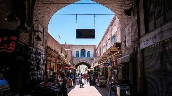 بازار همدان نیازمند ساماندهی آشفته بازار تابلوهایش/امور اصناف پای گود رفع موانع ثبت جهانی بیاید