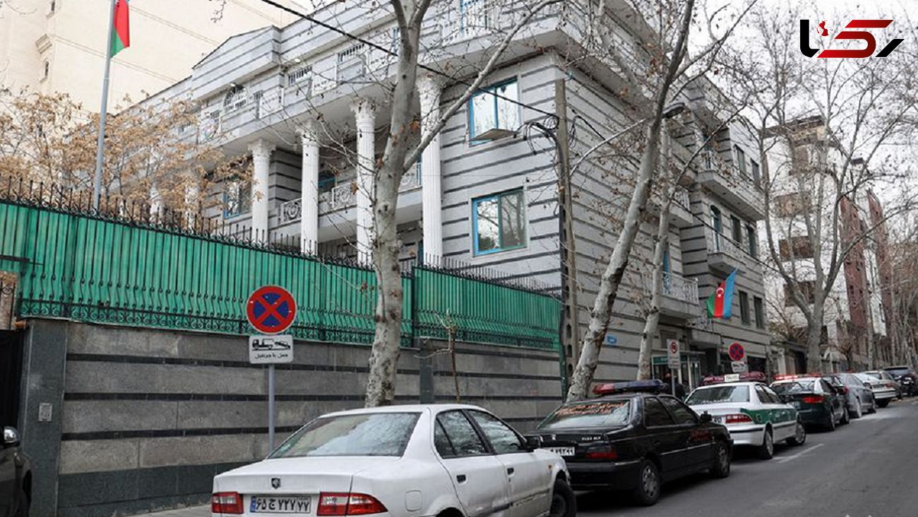ناراحتی و گریه کارمندان سفارت جمهوری آذربایجان هنگام خروج از ایران + تصاویر