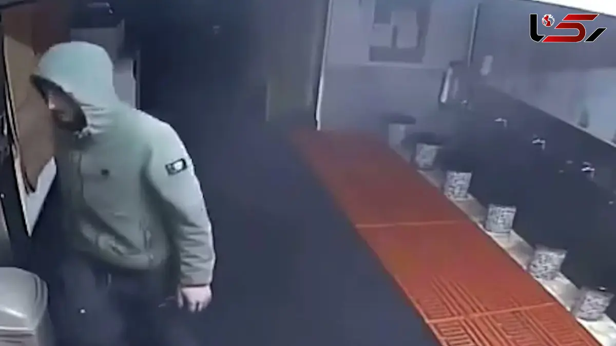 فیلم / دزد با رعایت آداب اسلامی از مسجد سرقت کرد