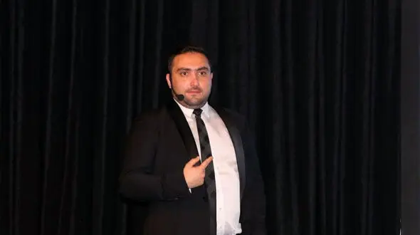 فعال اقتصادی: راه برون رفت از مشکلات اقتصادی تمرکز بر نقش توزیعی مالیات است