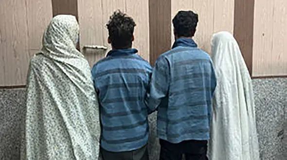 قتل هولناک پدر به دستور 2 دخترش برای زندگی در خانه مجردی / 2 قاتل اجیر شده دستگیر شدند + جزییات