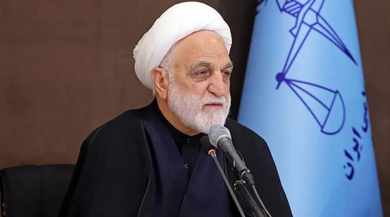 رئیس قوه قضاییه: امام شهید ما زیستن با عزت را به ما یاد دادند