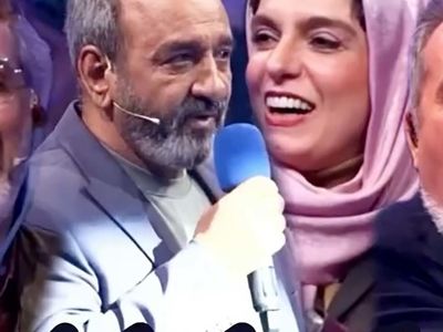 خوانندگی زیبای علی اوسیوند در برنامه صداتو! / همخوانی الیکا عبدالرزاقی با آهنگ غروب پاییزه!