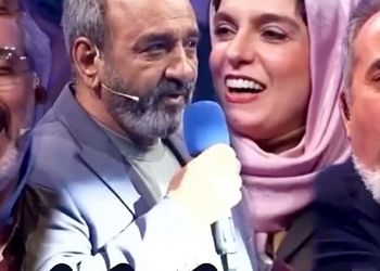 خوانندگی زیبای علی اوسیوند در برنامه صداتو! / همخوانی الیکا عبدالرزاقی با آهنگ غروب پاییزه!