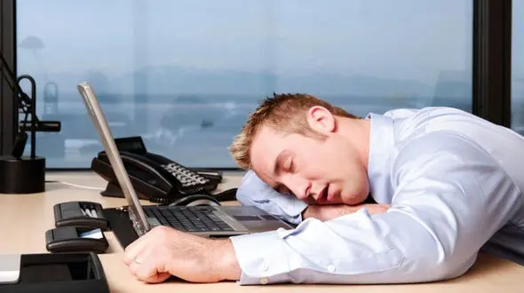 چرت های طولانی نیمروزی موجب کوتاه شدن طول عمر می شود