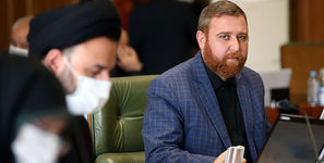 کنایه سنگین عضو شورای شهر تهران در صحن علنی: زاکانی در شورای شهر سینه چاکانی دارد!