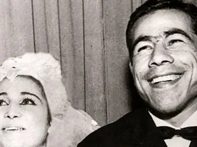 عکس ها و نوشته ها / نگاهی به عروسی غلامرضا تختی /  مادر و خواهرش چادرمشکی به سر داشتند /  مهریه عروس پانصدهزار ریال بود و مادر داماد سکه طلا به عروس داد