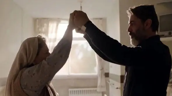 فیلم رقص تانگوی پارسا پیروزفر با مادرش که حاشیه ساز شد ! / چقدر عاشقانه می رقصند !