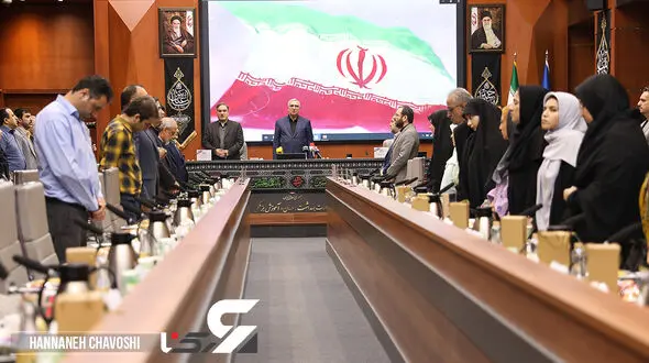 گزارش تصویری از آیین بزرگداشت راویان سلامت در وزارت بهداشت