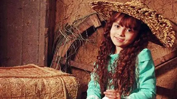 همراز اکبری دختر بچه شیرین‌ زبان حکایت‌های کمال حالا بزرگ شده است + عکس / تغییرات چهره بازیگر خردسال دیدنی شد