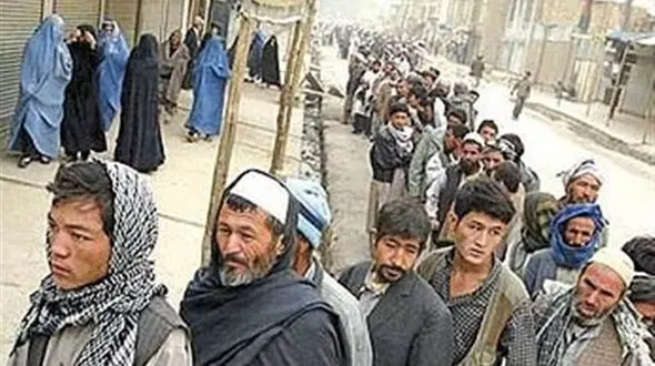 اتباع بیگانه پناهجو نباید در مناطق حساس و مرزی کشور پناه پذیر باشند/ ساماندهی اتباع بیگانه از الزامات امنیتی است